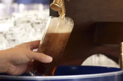 Altbier-Tour mit rheinischem Menü in Düsseldorf
