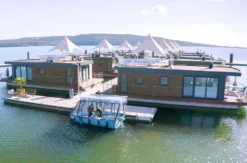 Außergewöhnlich Übernachten im Floating Village für 2 (3 Nächte)