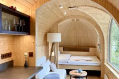Außergewöhnlich Übernachten im Holz Iglu Oranienburg für 2 (1 Nacht)