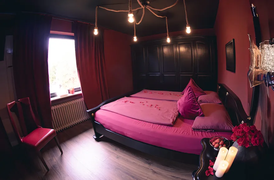 Außergewöhnlich Übernachten im Erotik-Apartment Vlotho (1 Nacht)