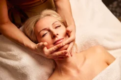 Ayurveda Massage für Frauen Hachenburg