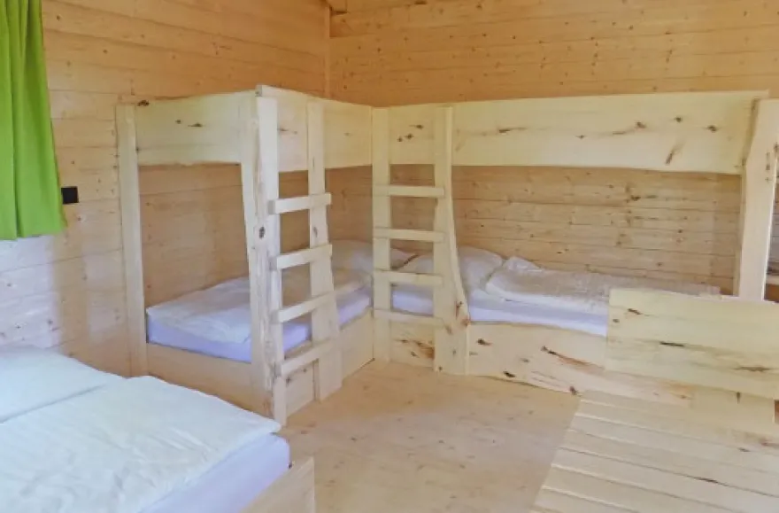 Baumhaus-Übernachtung in Niederbayern für 2
