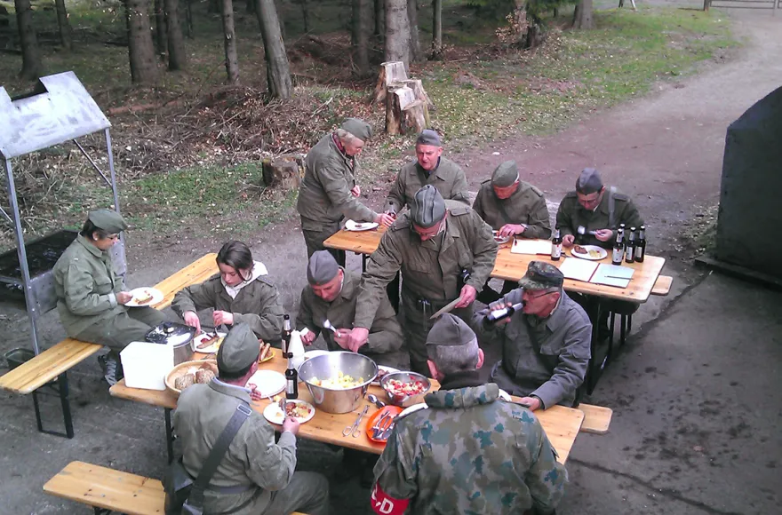 Übernachtung im Bunker Frauenwald