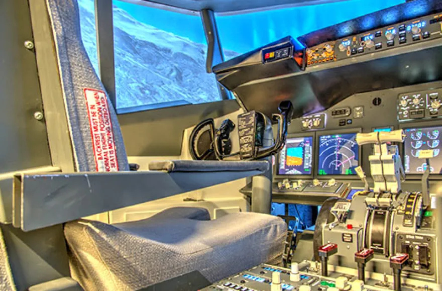 Boeing 737 Flugsimulator mit Video in Schweinfurt (VIP)