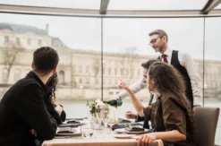 Bootsfahrt auf der Seine in Paris mit Dinner
