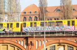 Breakfast & Street Art City Tour Berlin