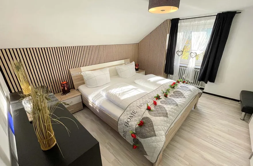 Bubble Hotel mit Apartment und Whirlpool Raum Gerolstein für 2