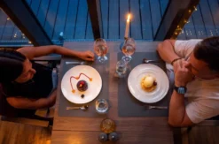 Candle Light Dinner & Hafenlichterfahrt Hamburg für 2