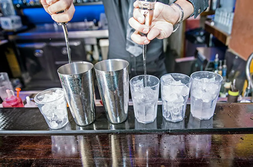 Cocktailkurs über den Dächern von Basel