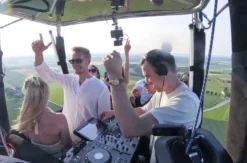 DJ im Ballon - Party auf 1000 Metern (9 Personen)