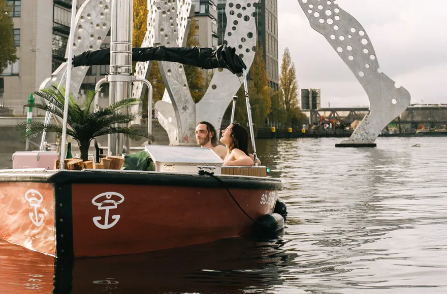 Floating Hot Tub für 2 Berlin (Romantik Special)