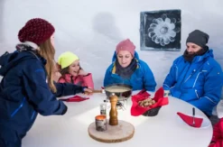 Fondue essen im Iglu Davos