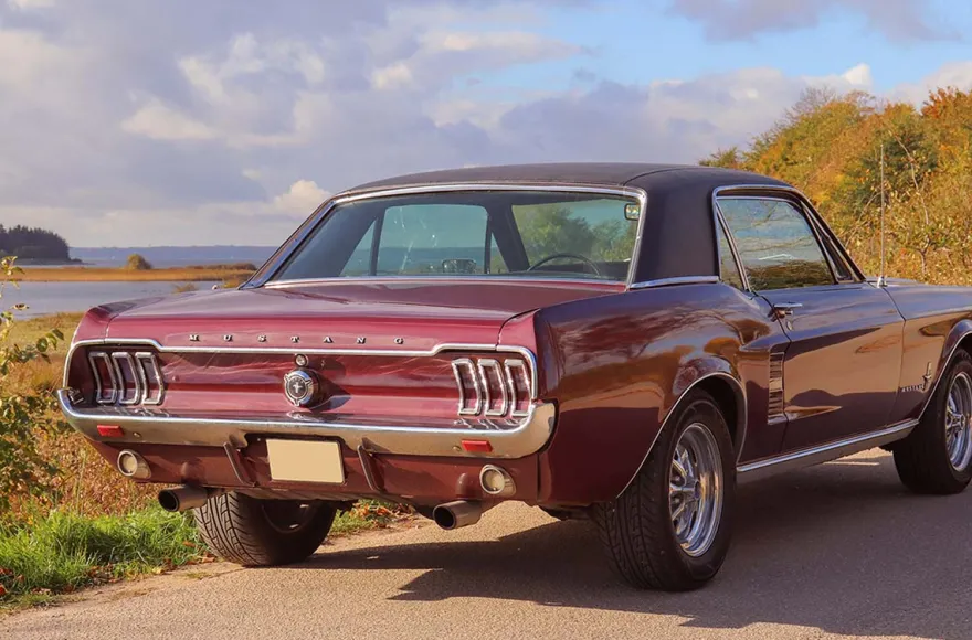 Ford Mustang Oldtimer fahren (2 Std.) Wees