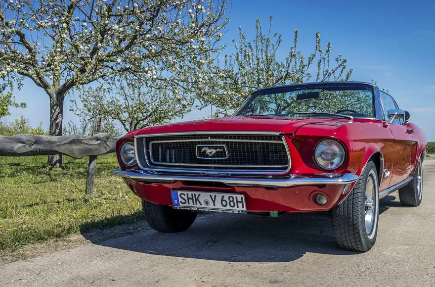 Ford Mustang Oldtimer mieten (2 Std.)