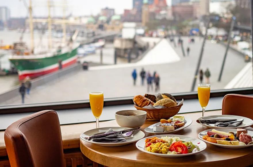 Frühstück & Hafenrundfahrt Hamburg für 2