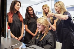 Frisuren & Haar Styling Workshop