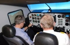 Full Flight Simulator Piper PA 34 Markranstädt (60 Min.)