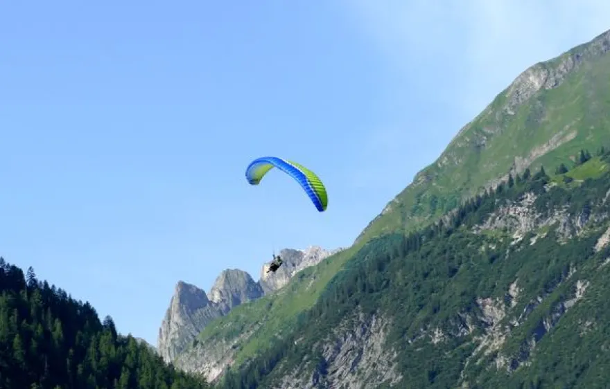 Gleitschirm Schnupperkurs Bach