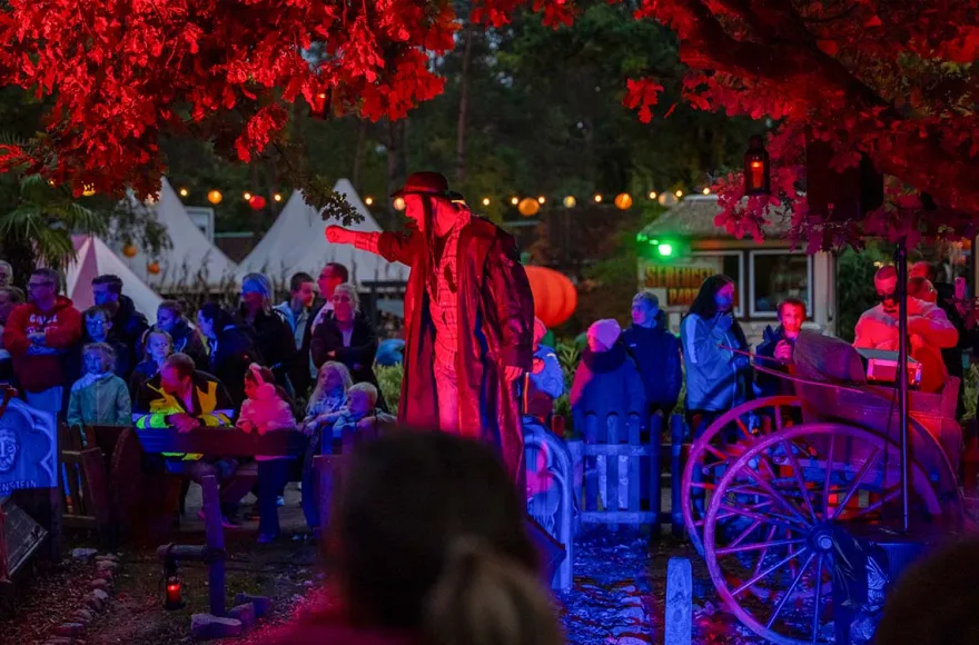 Halloween-Erlebnisreise im Serengeti-Park für 2 (1 Nacht)