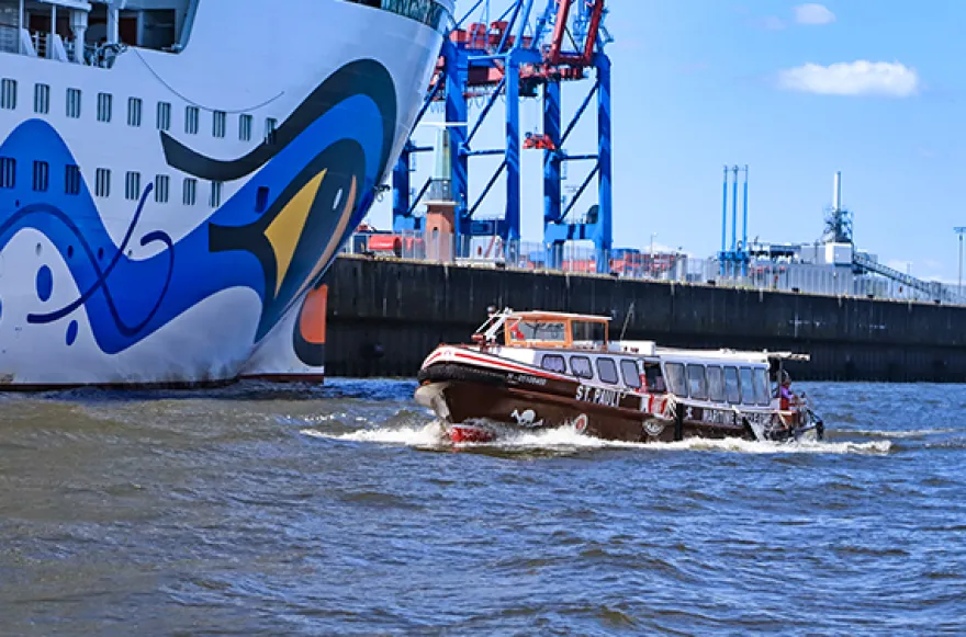 Hamburg Hafenrundfahrt (1,5 Stunden)