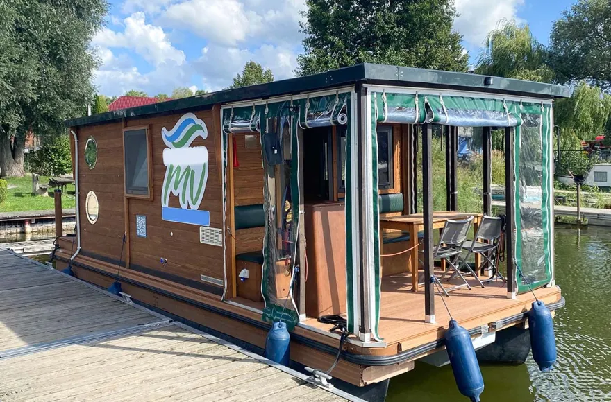 Hausboot Urlaub für 6 (4 Nächte) Priepert (6 Plätze - D7)