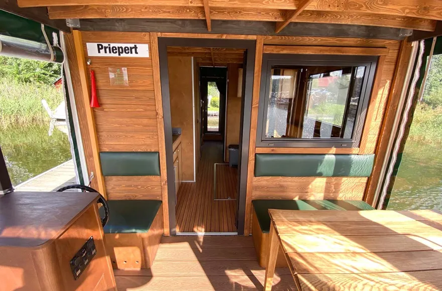 Hausboot Urlaub für 6 (4 Nächte) Priepert (6 Plätze - D7)