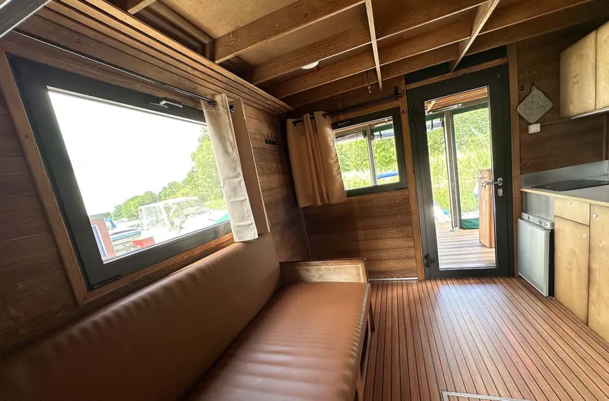 Hausboot Urlaub für 6 (4 Nächte) Storkow (6 Plätze - D9)