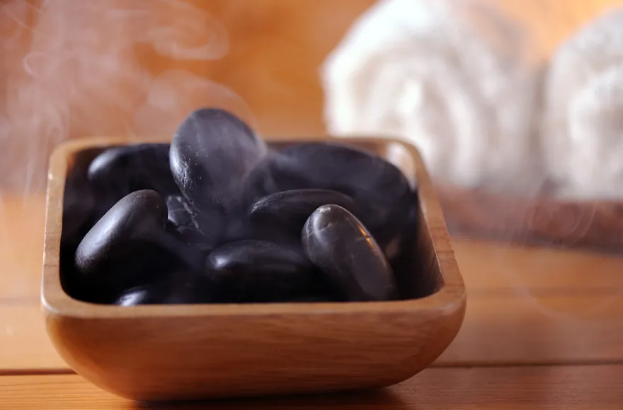 Hotstone Massage mit Spa Berlin - Friedrichstrasse