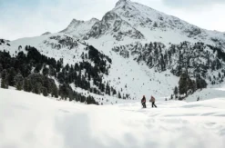Iglu-Übernachtung mit Kinoerlebnis für 2 (1 Nacht)