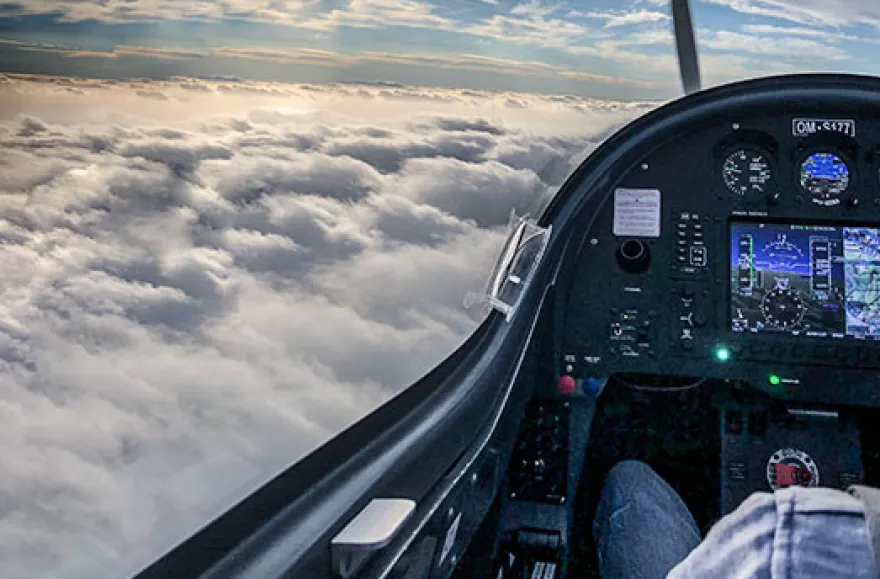 Kampfflugzeug selber fliegen (30 Min.)