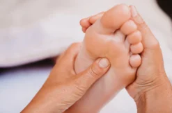 Kopf- und Fußmassage für Frauen Berlin