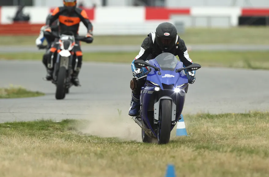 Kurventraining mit dem eigenen Motorrad