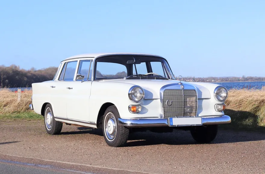 Mercedes Oldtimer fahren Wees (4 Std.)