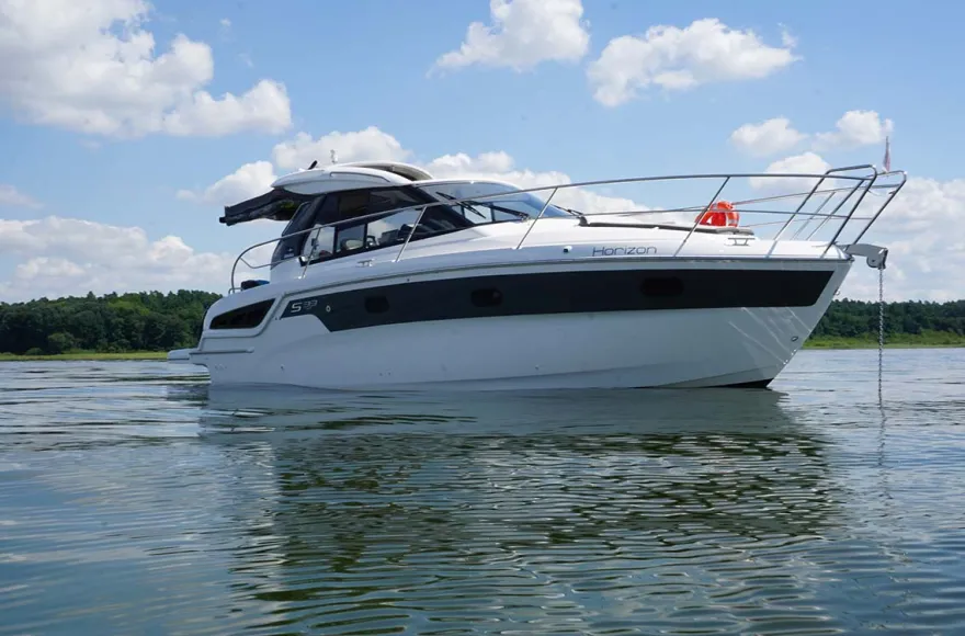 Motoryacht Waren (Day Cruise - 8 Std.)