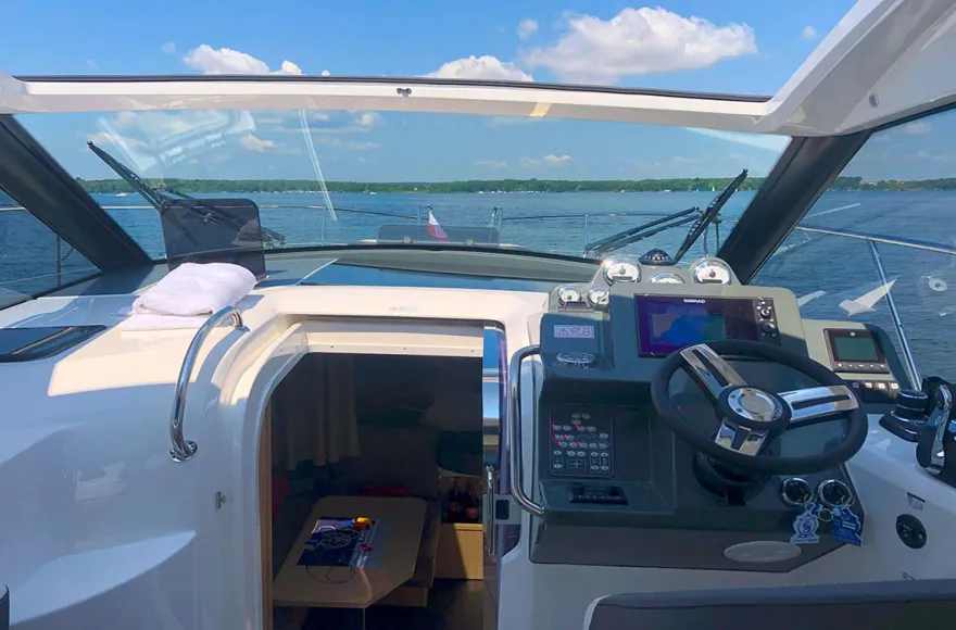 Motoryacht Waren (Fun Cruise - 8 Std.)