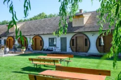 Nacht in der Weinfass-Suite im Weinviertel für 2