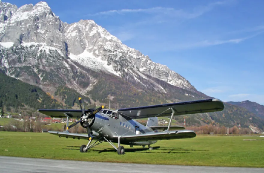 Nostalgie-Rundflug über Österreich