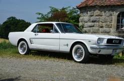 Oldtimer Ford Mustang mieten Krummennaab (1 Tag)