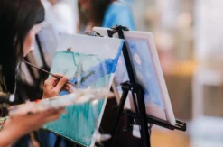Paint & Drink mit Strukturpaste