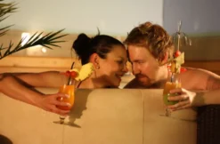Private Whirlpool Lounge für 2 in Steyr