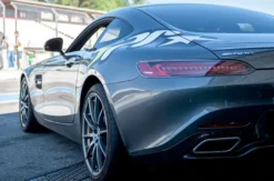 Renntaxi-Duo: Mercedes AMG GT-S vs. Porsche 911 GT3