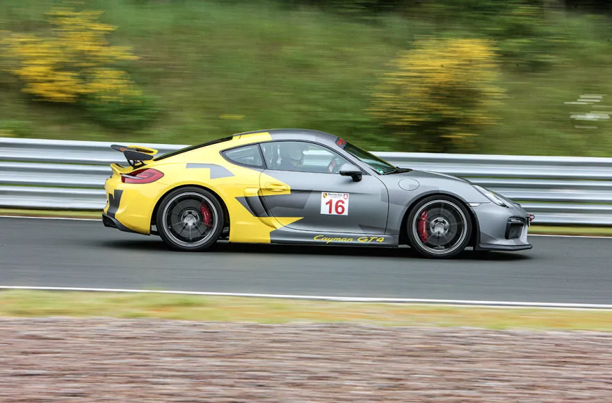 Renntaxi Porsche Cayman GT4 (3 Rdn.) Nürburgring