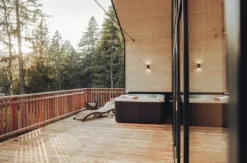 Romantikurlaub im Baumhaus Chalet für 2 (1 Nacht)