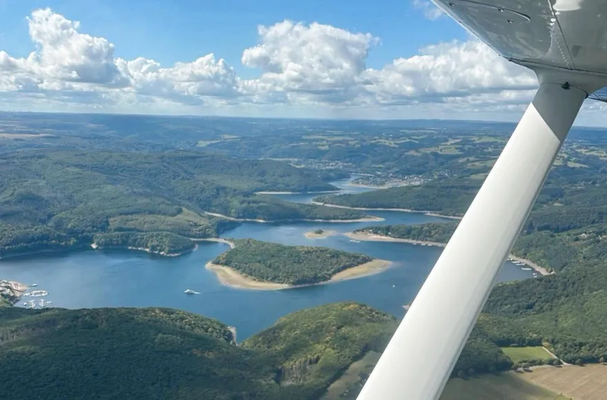 Rundflug im Ultraleichtflugzeug Würselen (30 Min.)