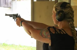 Schießtraining mit historischen Waffen