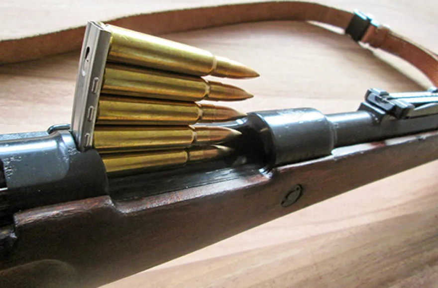 Schießtraining mit historischen Waffen
