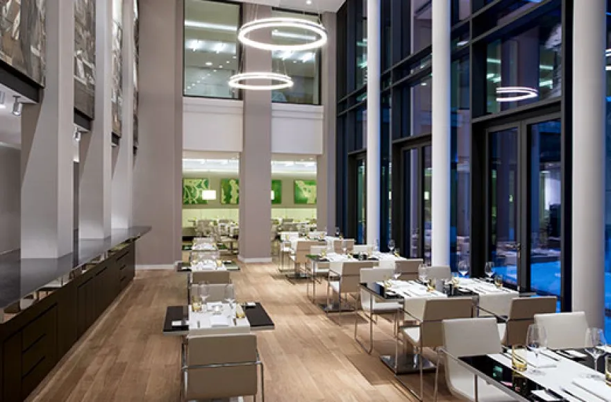 Schifffahrt auf der Elbe Dresden mit Dinner