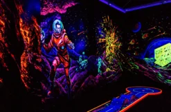 Schwarzlicht Minigolf Asperg für 4