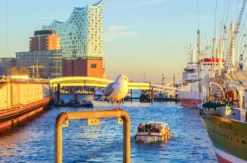 Städtetrip Hamburg mit abendlicher Hafenrundfahrt für 2