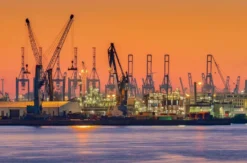 Städtetrip Hamburg mit abendlicher Hafenrundfahrt für 2